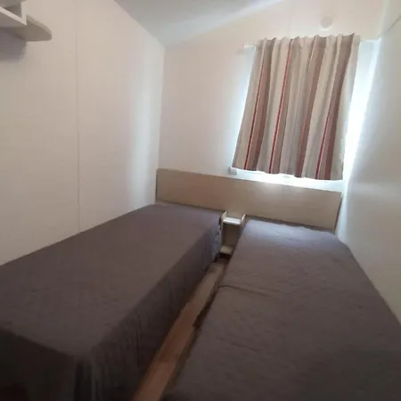 Casinhas Do Alentejano - Lands House Camping Burinhosa